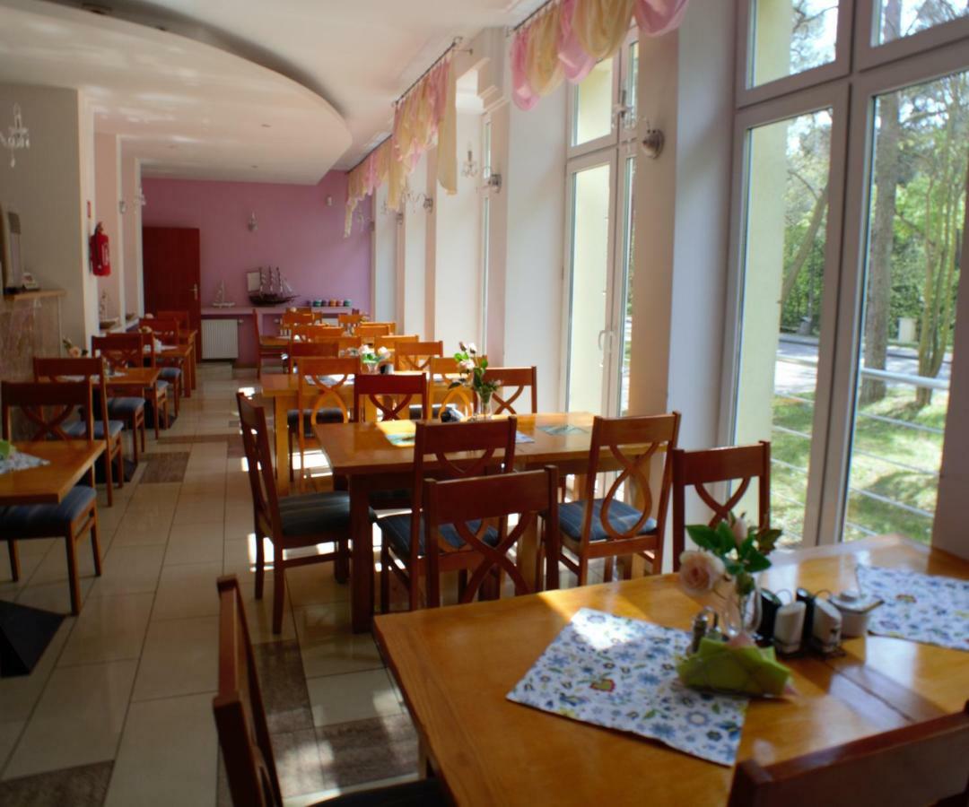 Floryda Jurata Bed and Breakfast Buitenkant foto